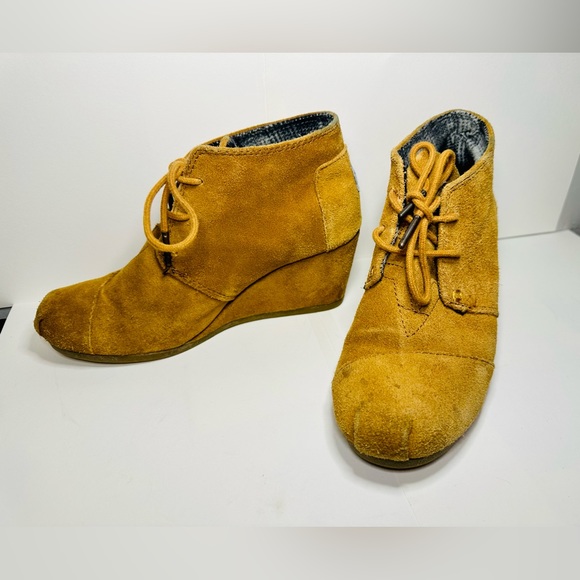 TOM'S Wedge Bootie Lace Up Suede Desert Chestnut SZ 6 EUC - Picture 4 of 13